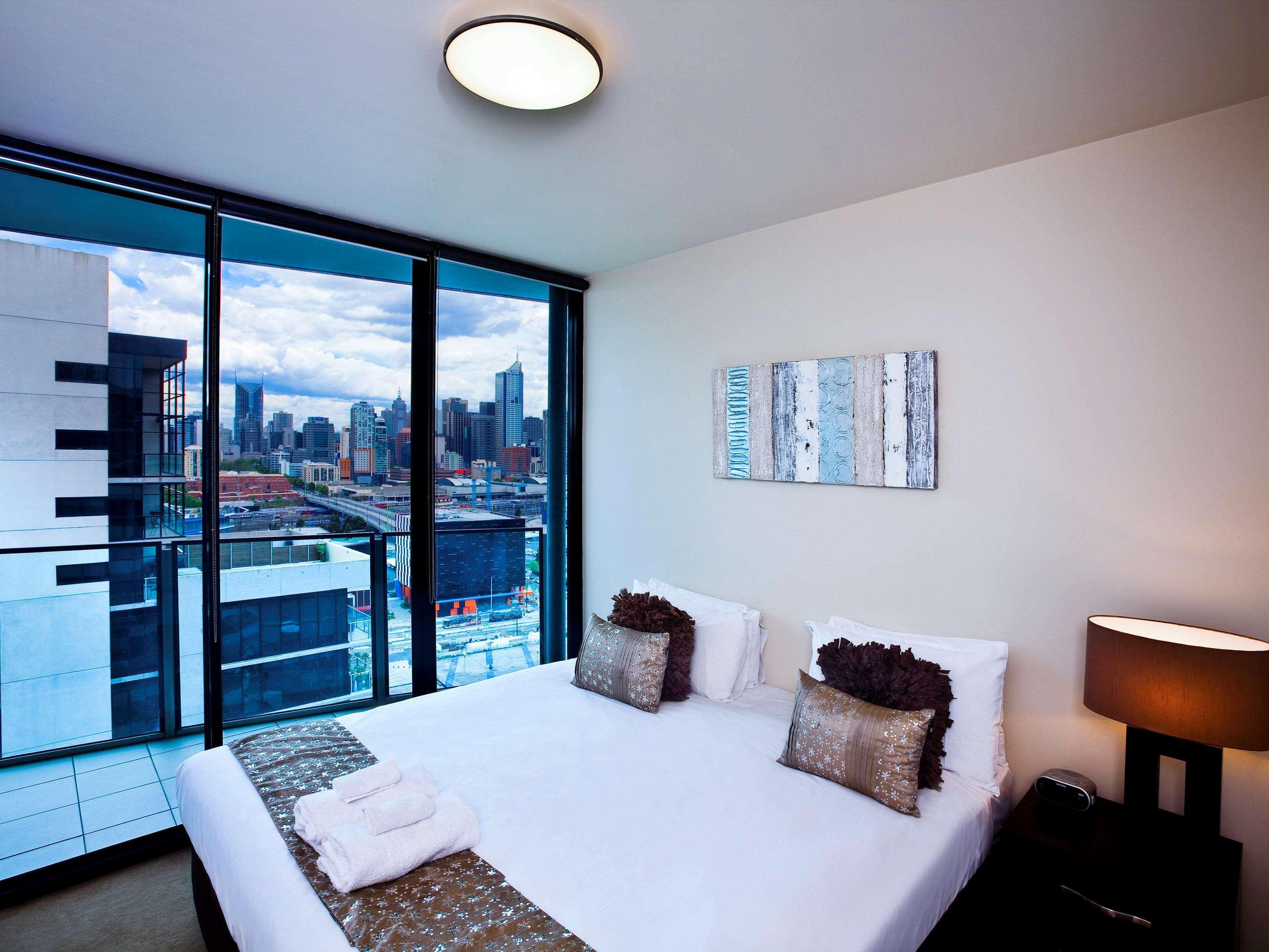 The Sebel Melbourne Docklands Hotel Exterior photo