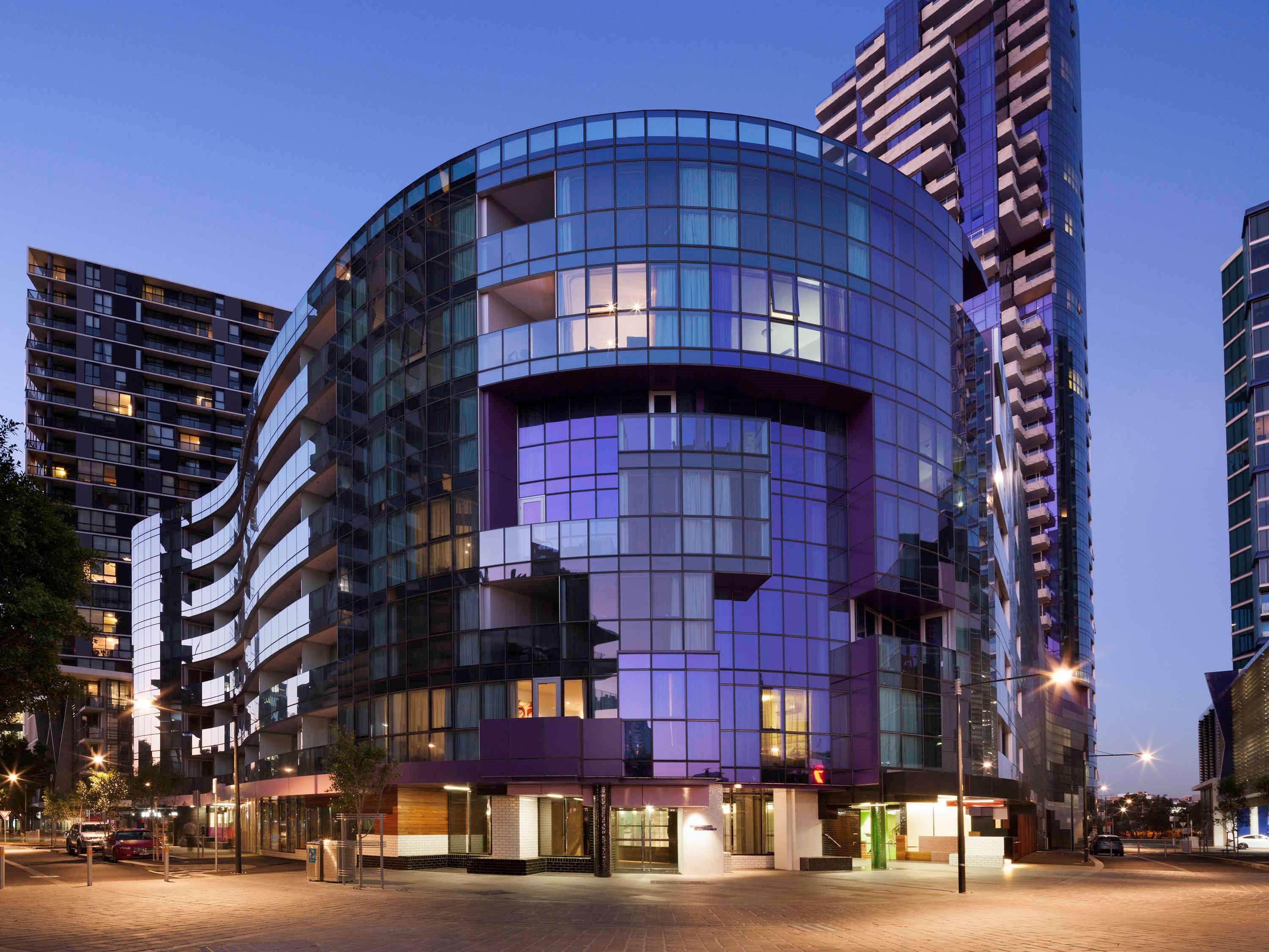 The Sebel Melbourne Docklands Hotel Exterior photo